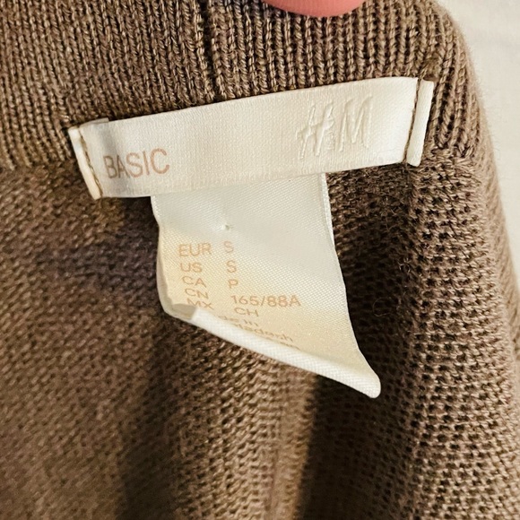 H&M Cardigan - Picture 5 of 6